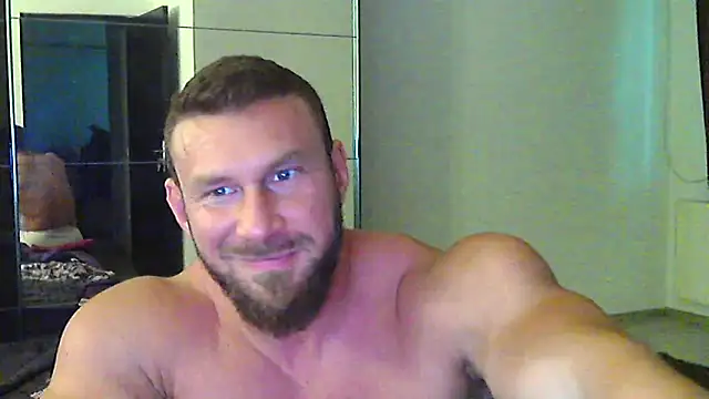 muscularkevin online show from May 11, 2026, 2:45 pm