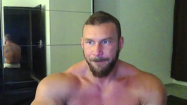 muscularkevin online show from May 31, 2026, 3:36 am