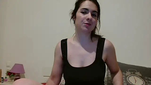 Snapshot of desirmiss1 chatting on June 28, 2026, 7:14 am desirmiss1 online show from June 28, 2026, 7:14 am
