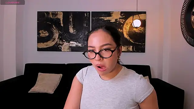 Snapshot of MollyJones_ chatting on July 14, 2026, 7:30 pm MollyJones online show from July 14, 2026, 7:30 pm