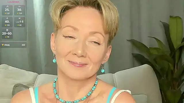 AkexandraFix online show from May 22, 2026, 2:01 pm