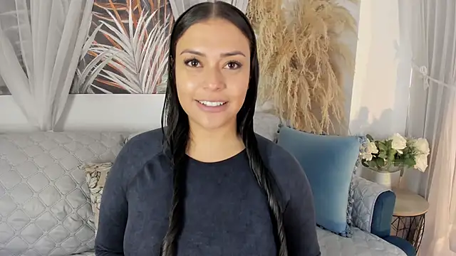 Snapshot of Nicolle_W chatting on June 30, 2026, 11:44 am Nicolle W online show from June 30, 2026, 11:44 am