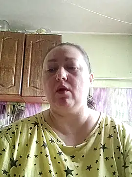 Snapshot of Rini333 chatting on May 6, 2026, 8:52 am Rini333 online show from May 6, 2026, 8:52 am