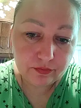Snapshot of Rini333 chatting on June 3, 2026, 2:33 pm Rini333 online show from June 3, 2026, 2:33 pm