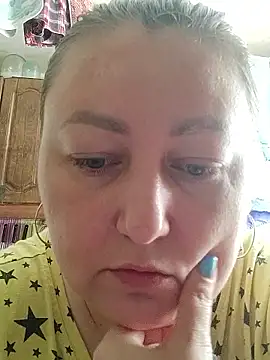 Snapshot of Rini333 chatting on June 7, 2026, 10:08 am Rini333 online show from June 7, 2026, 10:08 am