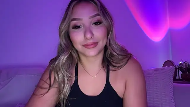 lustfulsmiles online show from June 9, 2026, 1:01 pm