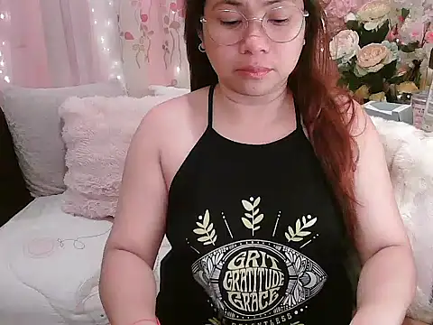 OhmyPinay online show from June 10, 2026, 2:12 am
