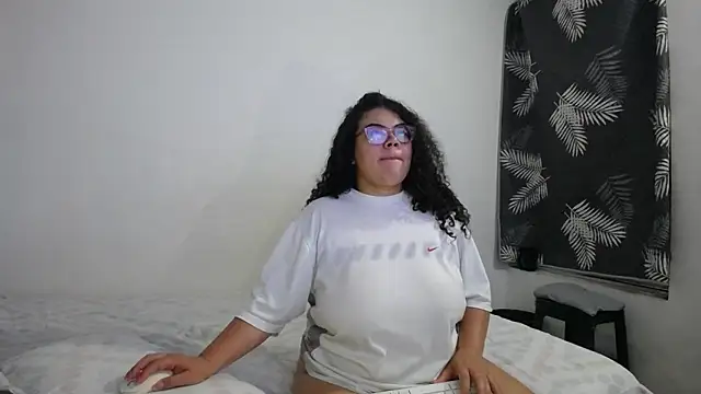 Snapshot of mabigomez00 chatting on April 29, 2026, 9:13 am mabigomez00 online show from April 29, 2026, 9:13 am
