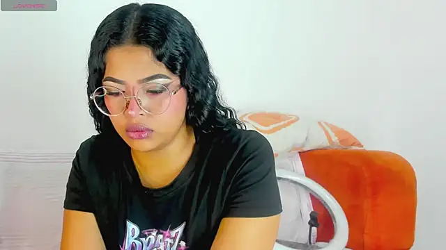 Snapshot of moana_taylor chatting on June 14, 2026, 1:03 am moana taylor online show from June 14, 2026, 1:03 am