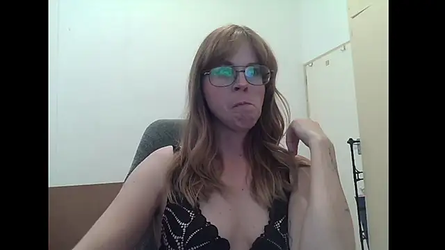 SavannaGirly online show from July 18, 2026, 11:47 am