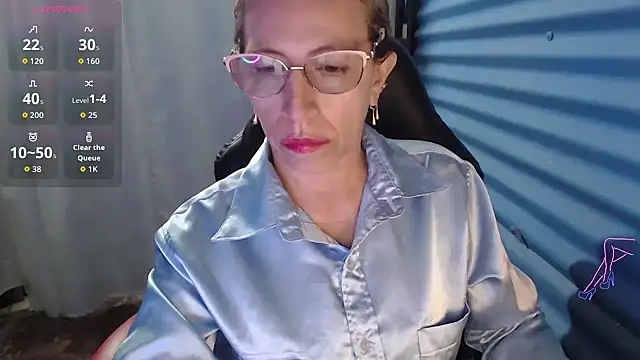 Snapshot of Chayla_Ruiz chatting on April 19, 2026, 11:18 pm Chayla Ruiz online show from April 19, 2026, 11:18 pm