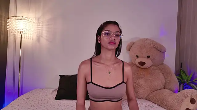Snapshot of liagirl_cute chatting on May 9, 2026, 5:23 am liagirl cute online show from May 9, 2026, 5:23 am
