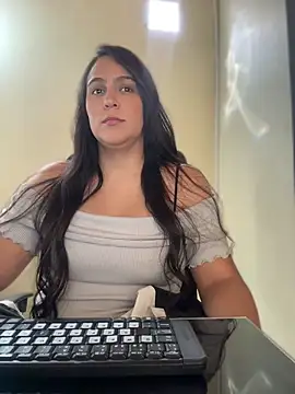 Snapshot of kendall_52 chatting on April 22, 2026, 2:40 pm kendall 52 online show from April 22, 2026, 2:40 pm