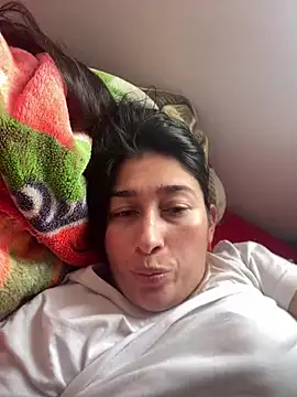 Snapshot of andreaisis2 chatting on May 13, 2026, 5:43 pm andreaisis2 online show from May 13, 2026, 5:43 pm