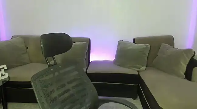 transbigcummer online show from February 25, 2025, 3:09 am