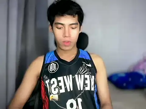 Snapshot of Lightjt04 chatting on May 14, 2026, 9:43 pm Lightjt04 online show from May 14, 2026, 9:43 pm