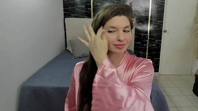 Azahara Amin  online show from June 16, 2026, 5:04 pm