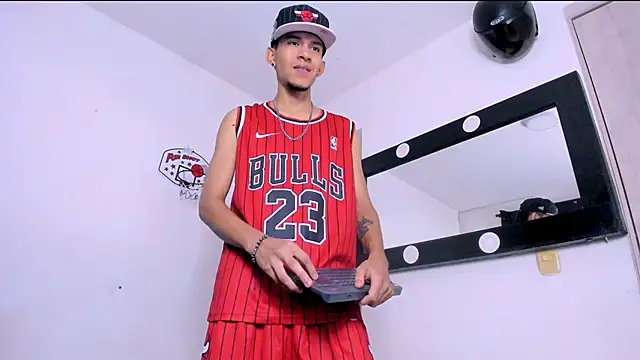 Samuel Suarez online show from May 3, 2026, 3:45 am