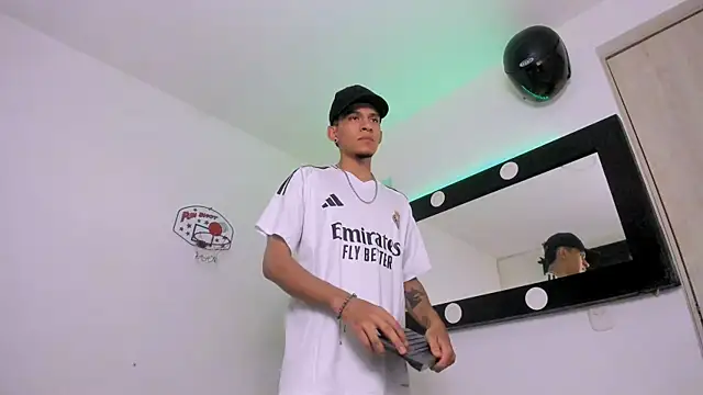 Samuel Suarez online show from August 4, 2026, 2:48 am