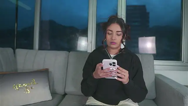 aisha es online show from May 23, 2026, 10:41 am