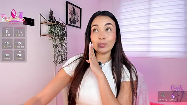 aisha es online show from May 27, 2026, 9:01 pm