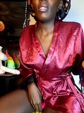 Snapshot of lynnkatrina chatting on June 2, 2026, 7:49 pm lynnkatrina online show from June 2, 2026, 7:49 pm