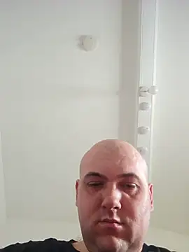 mario890605 online show from May 22, 2026, 4:12 pm