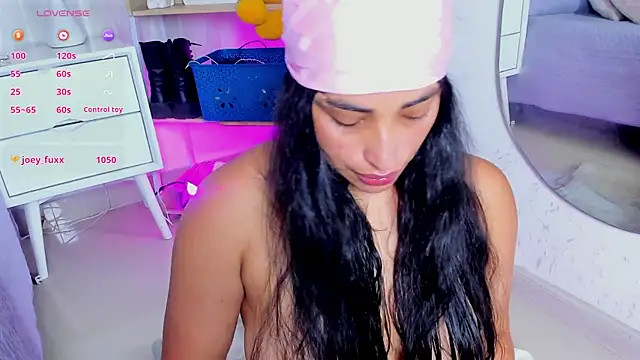 Snapshot of Kirara_22 chatting on July 5, 2026, 7:43 pm Kirara 22 online show from July 5, 2026, 7:43 pm