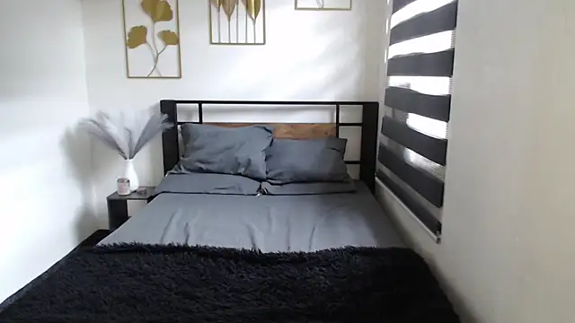 TS QueenMistress online show from January 28, 2025, 6:27 am