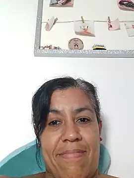 Snapshot of Molly_newman6 chatting on June 15, 2026, 12:02 am Molly newman6 online show from June 15, 2026, 12:02 am