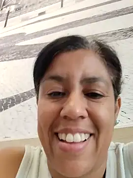 Snapshot of Molly_newman6 chatting on July 15, 2026, 11:37 am Molly newman6 online show from July 15, 2026, 11:37 am