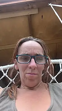 Snapshot of Dettybitch40 chatting on June 16, 2026, 12:19 pm Dettybitch40 online show from June 16, 2026, 12:19 pm
