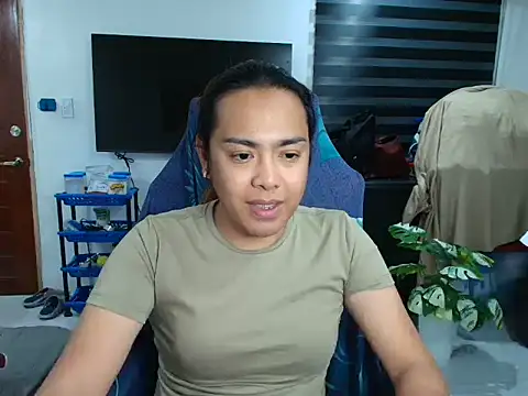 Your PrettyGirlxxx online show from July 18, 2026, 4:22 pm
