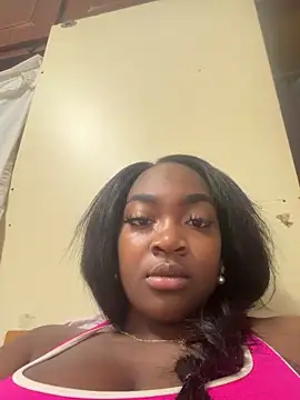 lizHanna25 online show from June 11, 2026, 12:47 pm