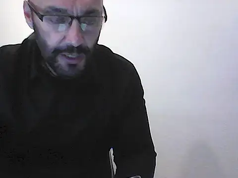 Kalel17073 online show from June 15, 2026, 5:48 pm