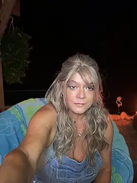 cowgirlc online show from June 27, 2026, 2:16 am