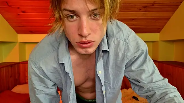 Snapshot of Cryptikov chatting on August 4, 2026, 9:12 am Cryptikov online show from August 4, 2026, 9:12 am