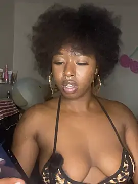TinyBlazian901 online show from July 13, 2026, 4:04 am