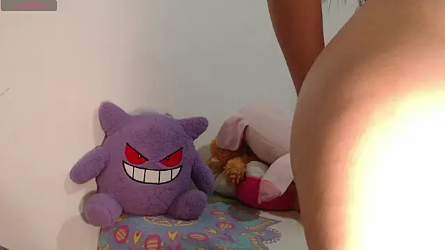 ivannaah  online show from June 26, 2026, 6:29 am