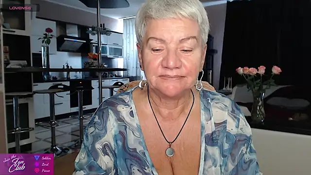 roxana brooks online show from August 5, 2026, 1:47 pm