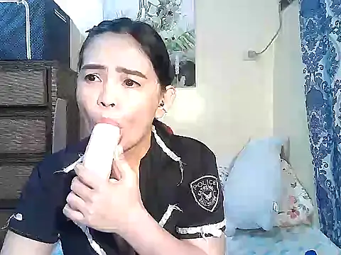 Kisses-13 online show from August 6, 2026, 2:19 pm