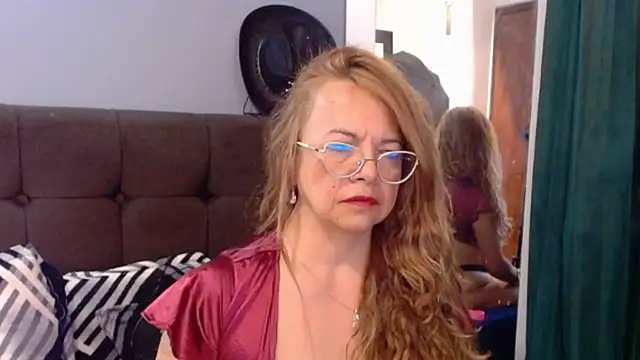 Snapshot of RubyWatson50 chatting on June 19, 2026, 11:52 pm RubyWatson50 online show from June 19, 2026, 11:52 pm