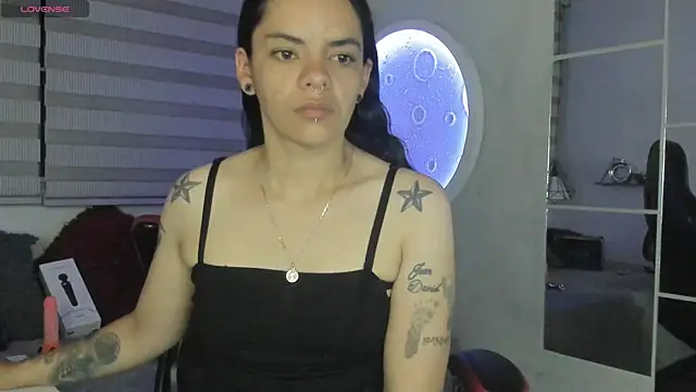 Snapshot of natasha_logan_ chatting on July 7, 2026, 4:04 am natasha logan online show from July 7, 2026, 4:04 am