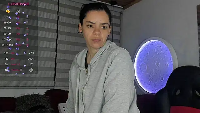 Snapshot of natasha_logan_ chatting on August 3, 2026, 4:00 am natasha logan online show from August 3, 2026, 4:00 am