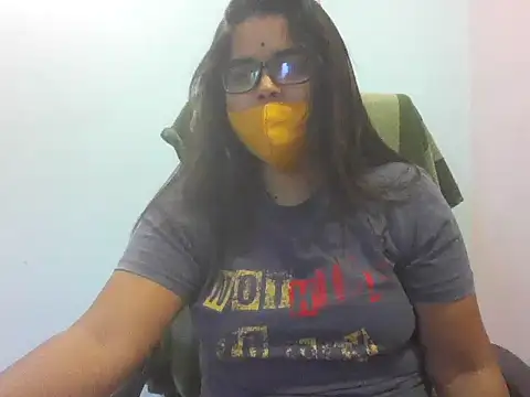 Snapshot of gyanvi1 chatting on February 17, 2025, 3:47 am gyanvi1 online show from February 17, 2025, 3:47 am