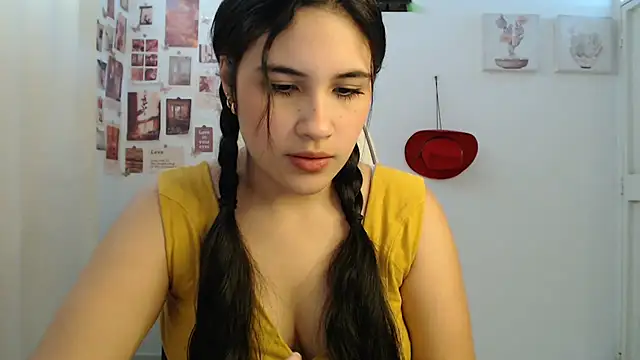 InocentHeaven1 online show from July 15, 2026, 12:43 pm