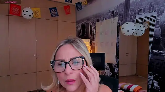 Snapshot of jane_turner chatting on June 16, 2026, 1:14 pm jane turner online show from June 16, 2026, 1:14 pm