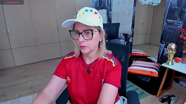 Snapshot of jane_turner chatting on June 29, 2026, 1:44 pm jane turner online show from June 29, 2026, 1:44 pm