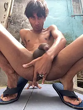 Sexyslimguyy online show from April 1, 2026, 7:09 am