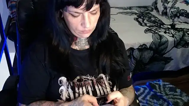 VampGirl1 online show from February 14, 2025, 1:02 am